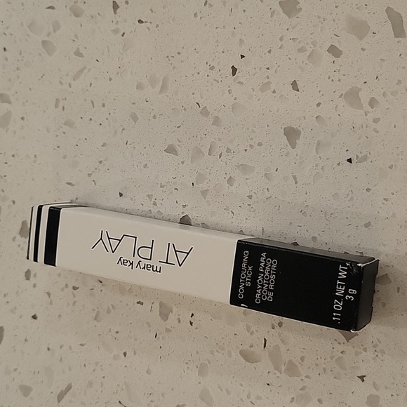Mary Kay Other - NWT- Mary Kay AT PLAY Contouring Stick